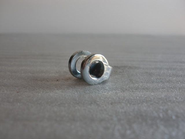 1/8 IP x 1/8 IP Small Stamped Steel Hickey