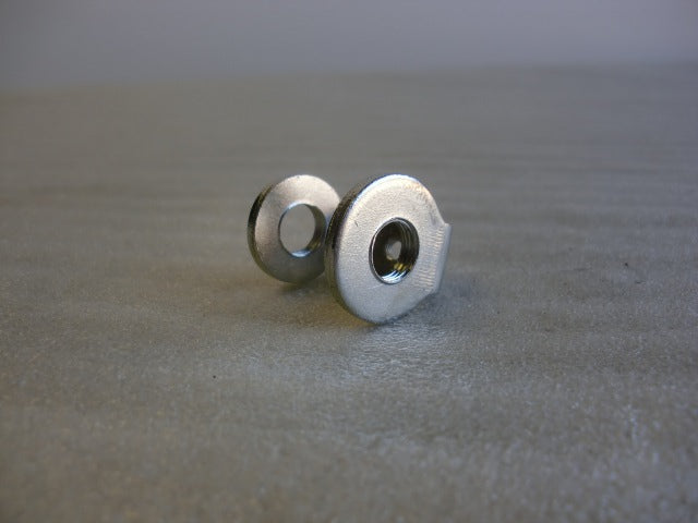 1/8 IP x 1/8 IP Stamped Steel Body Hickey