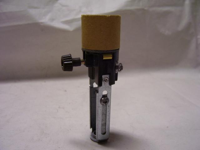 Turn Knob Adjust. Medium base Candle Socket
