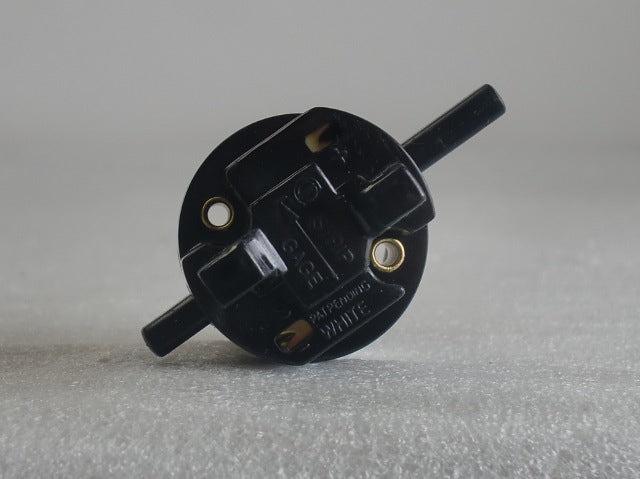 Quick Connect Push Through Medium Interior Socket