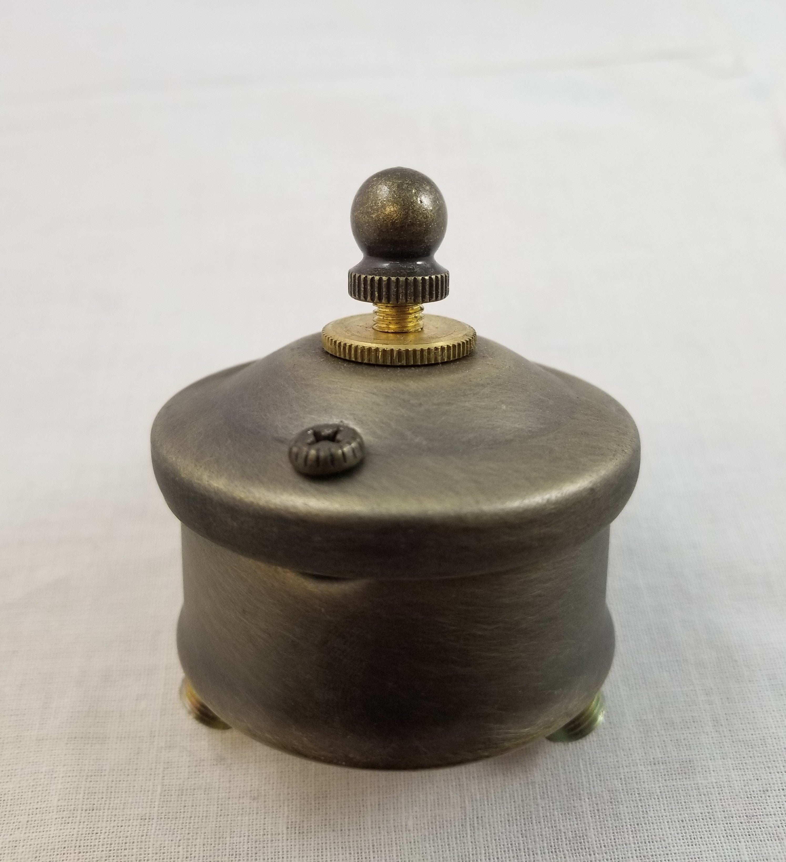 Cluster Head - Antique Brass Finish - Bottom Tapped 1/8 IP - w/ Finial