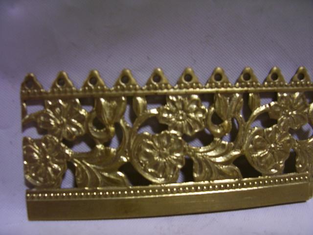 1-1/4" Pierced Edge Brass Banding