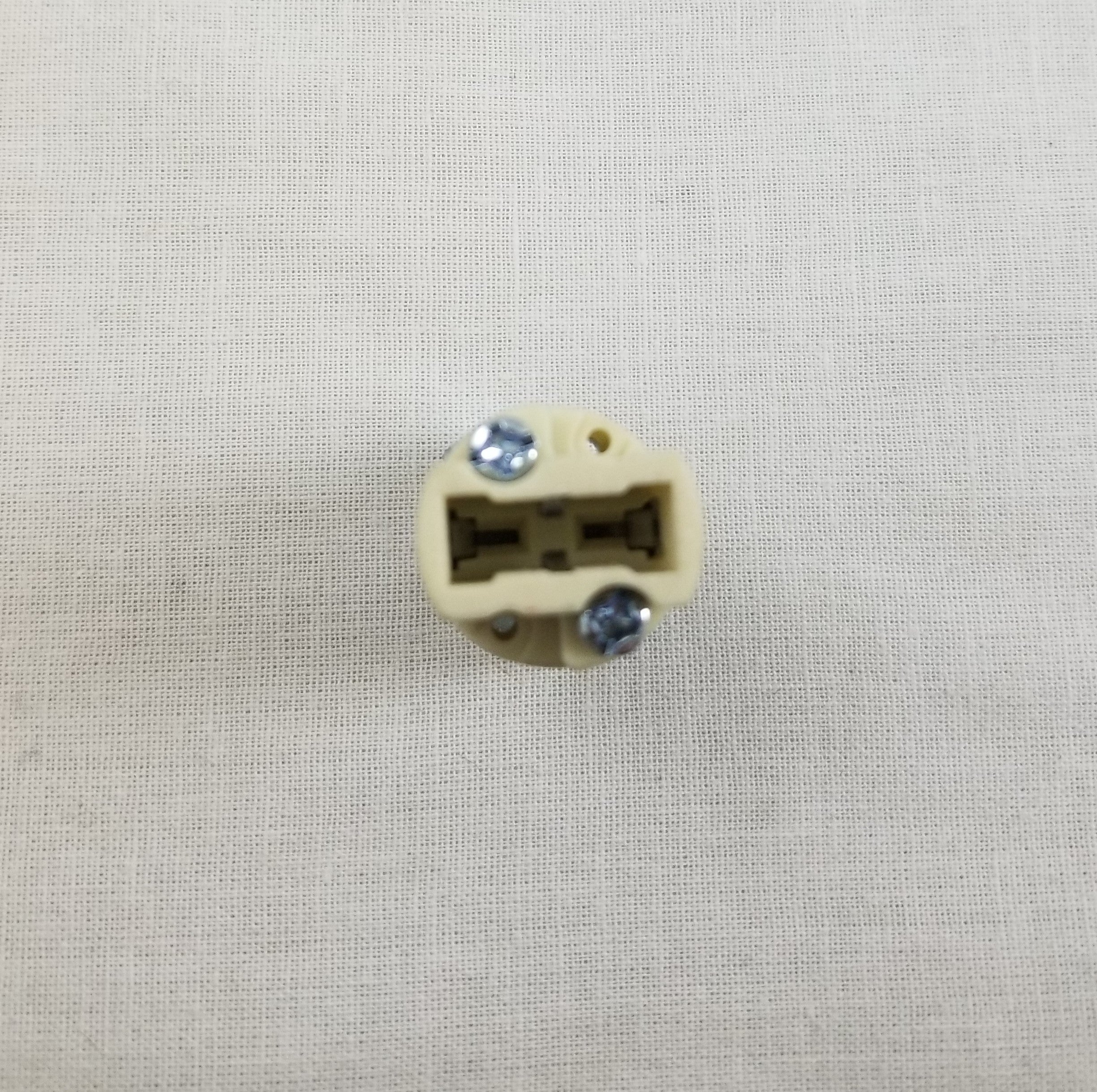 Porcelain Socket for G9 Wedge