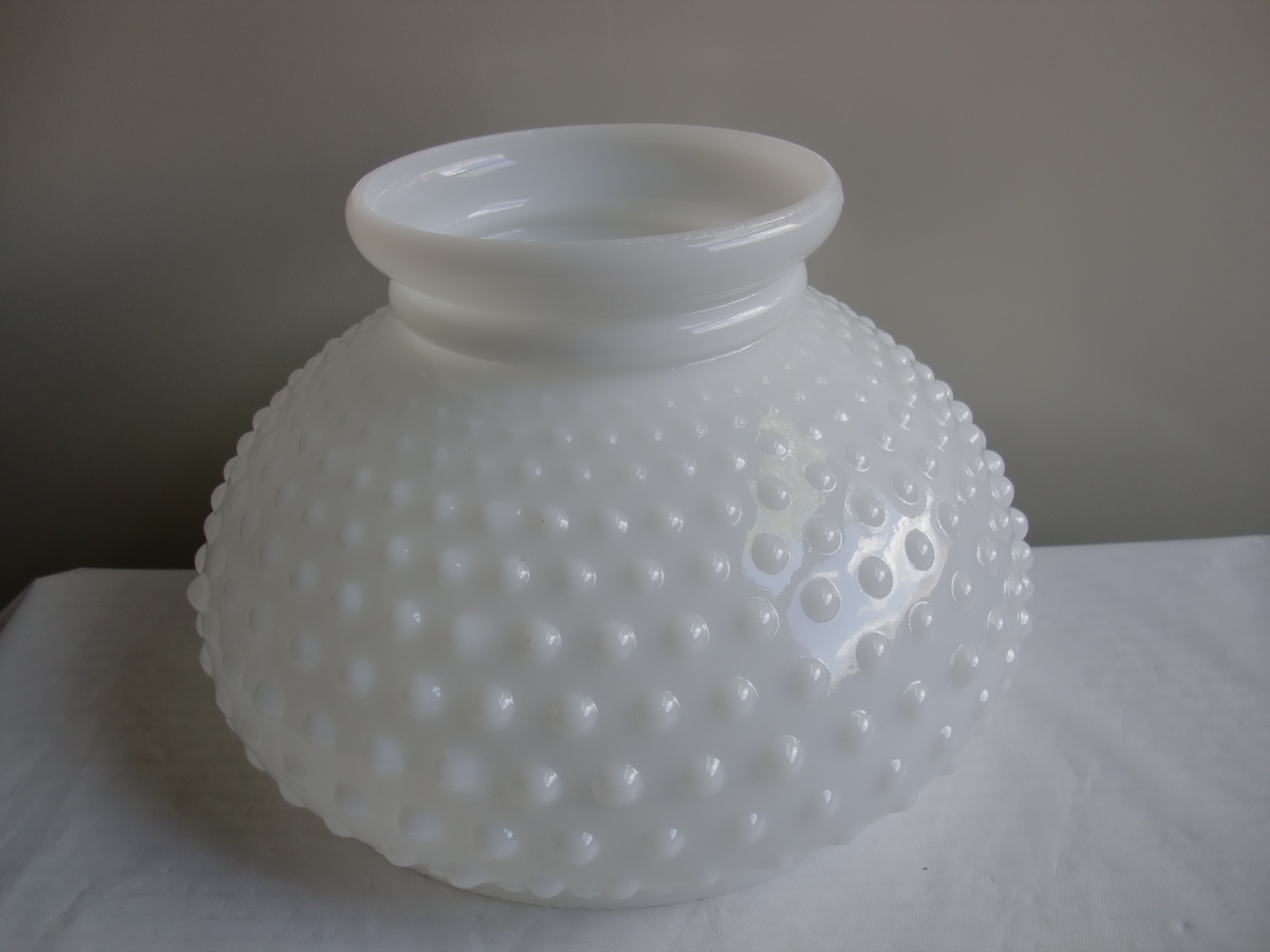 Opal Hobnail with a Straight Top and 7" Fitter