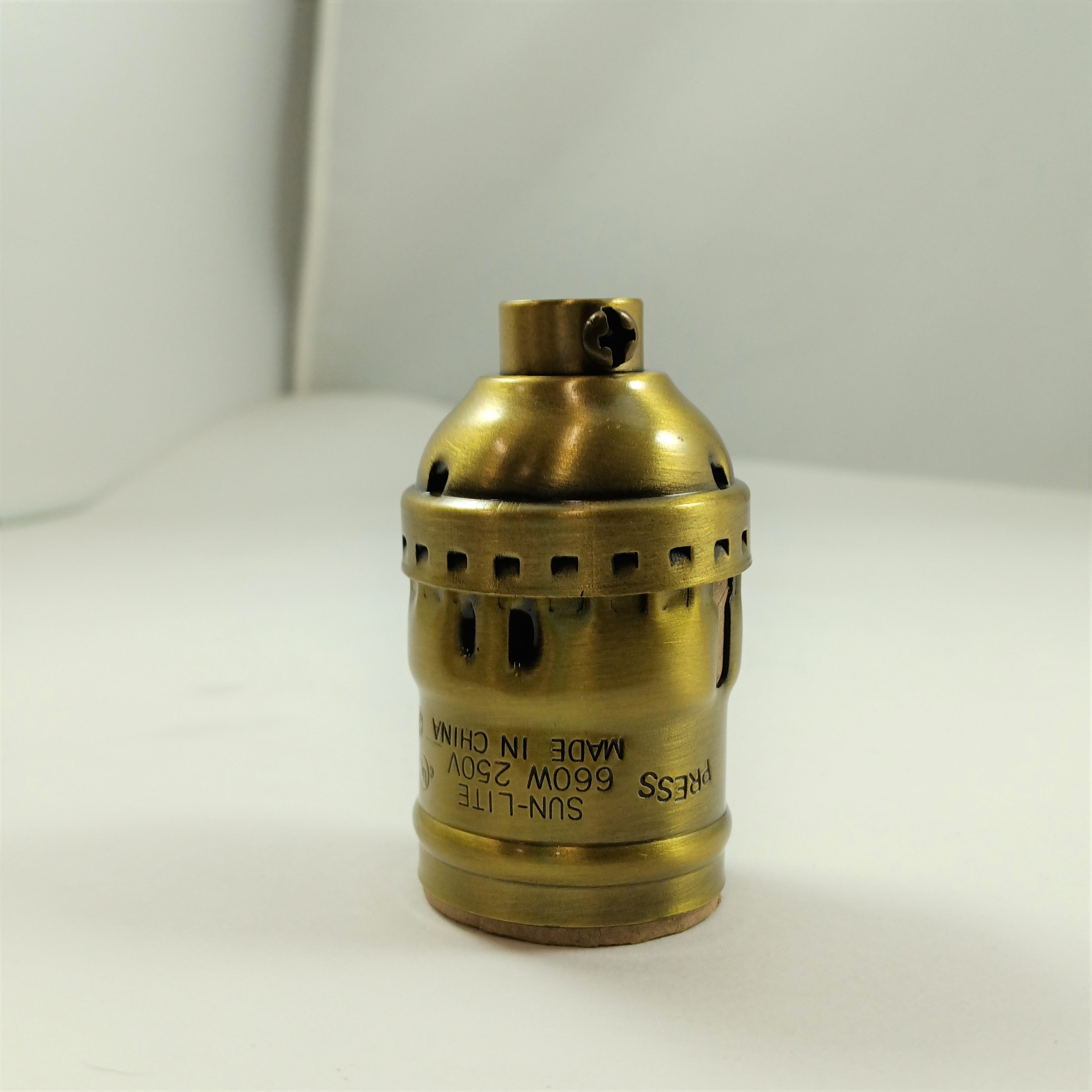 Short Keyless Socket With Set Screw - Antique Brass