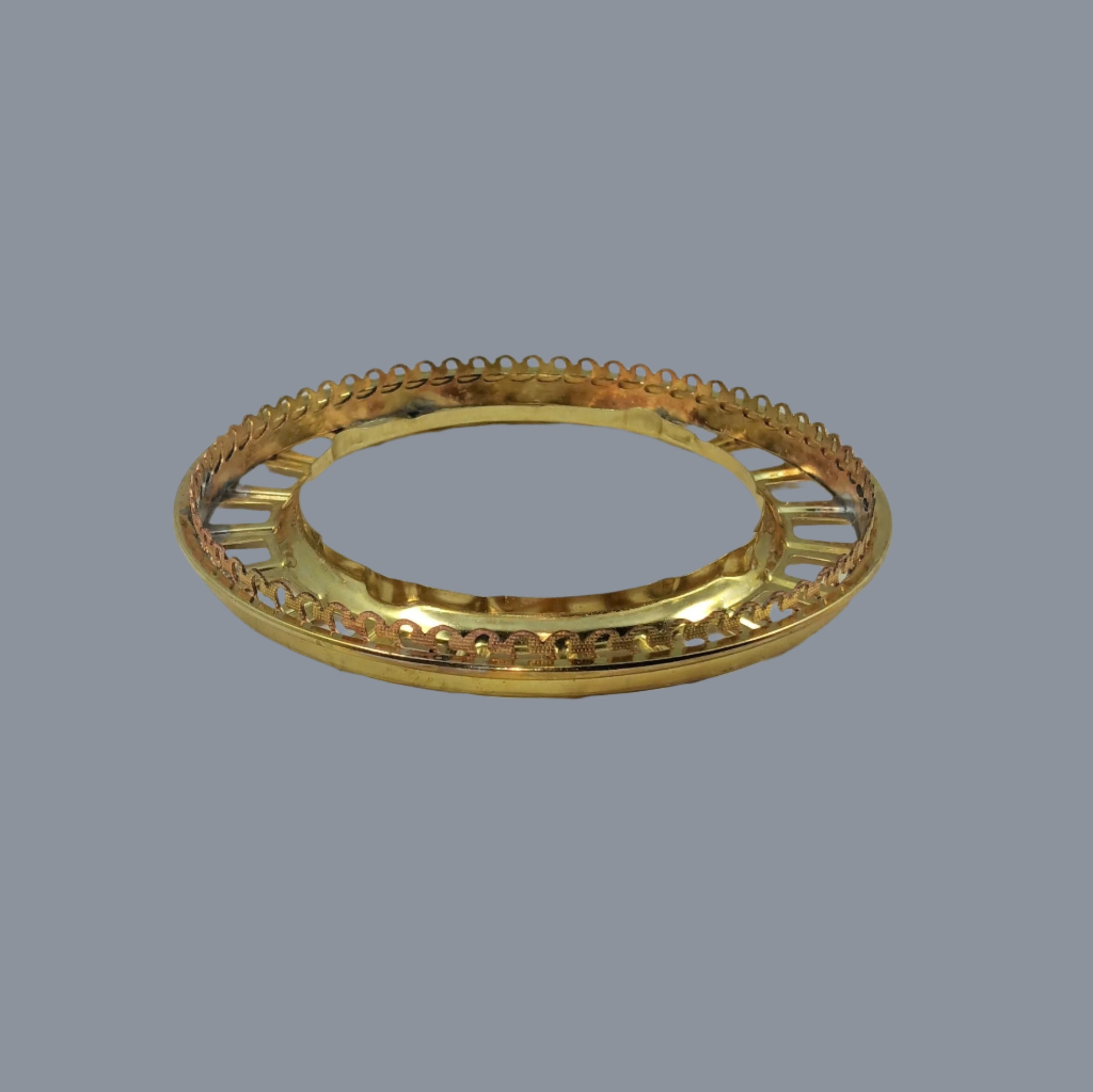 4" Brass Ball Shade Holder with an Inside Diameter of 2-7/8" (see description)