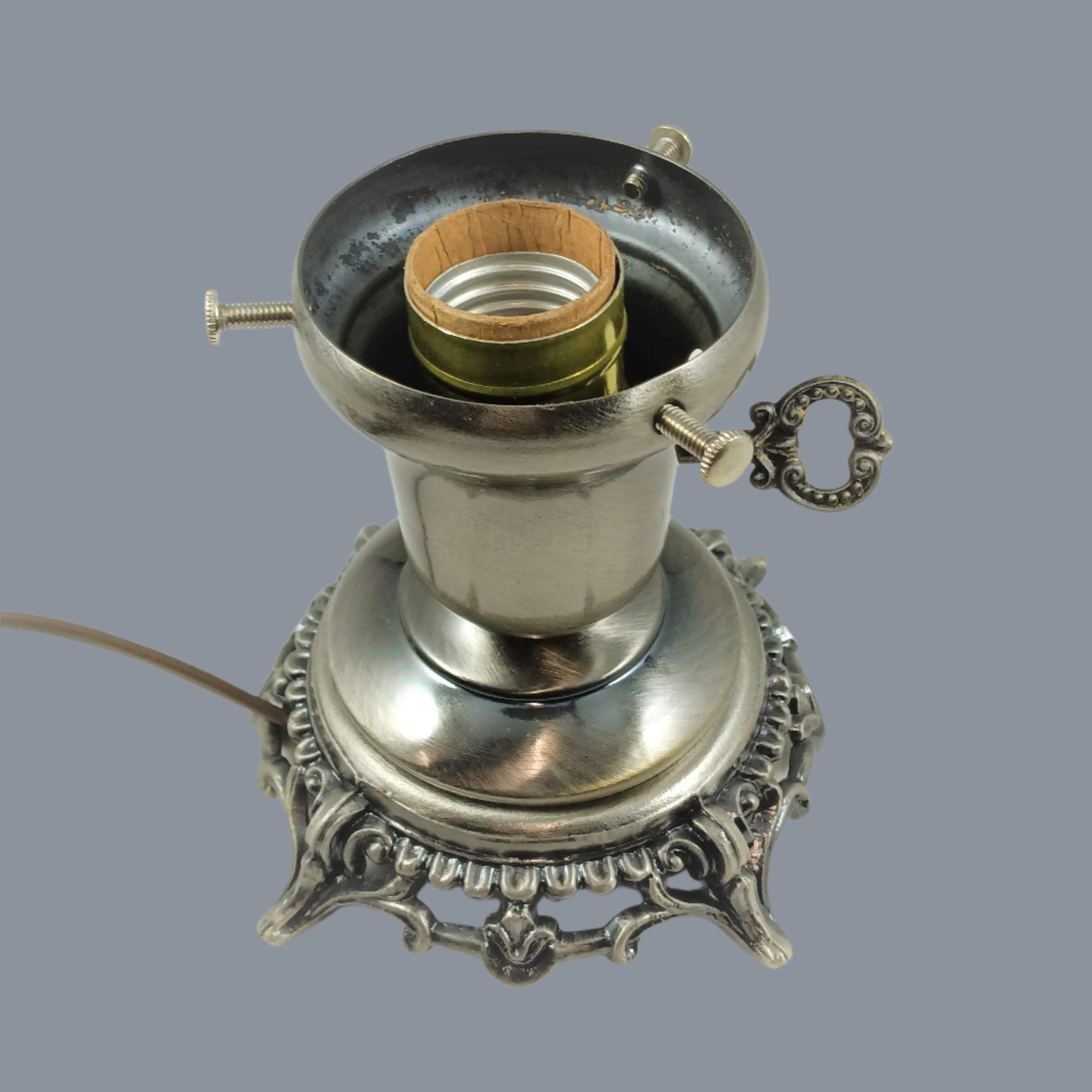 4-1/2" Electrified Unit Holder in Pewter