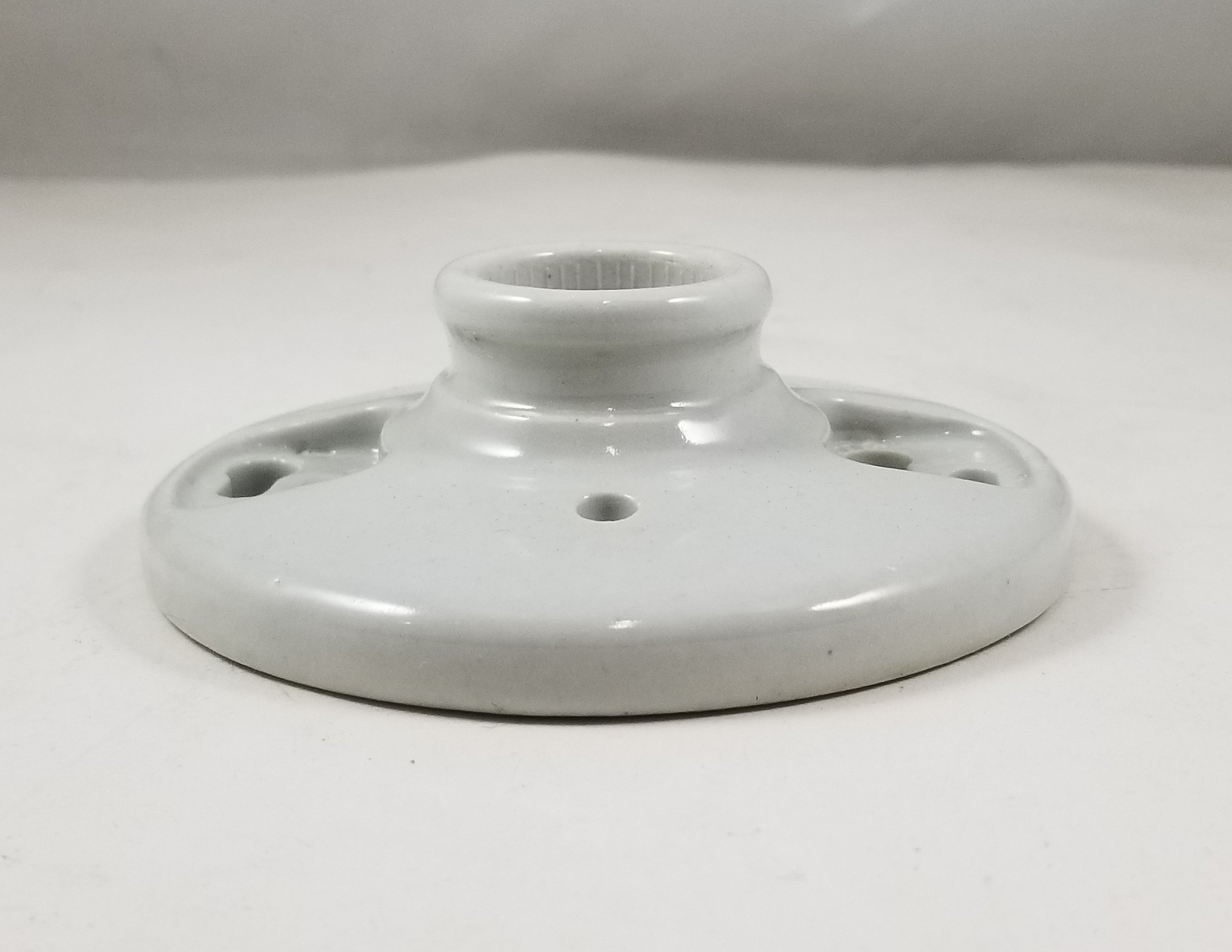 Keyless Porcelain Lampholder