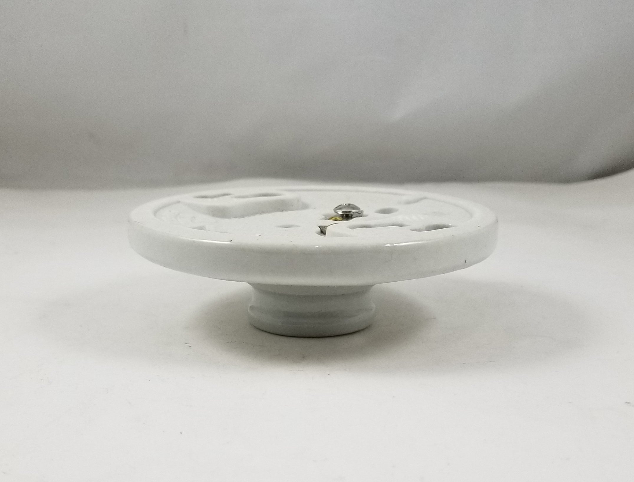 Keyless Porcelain Lampholder
