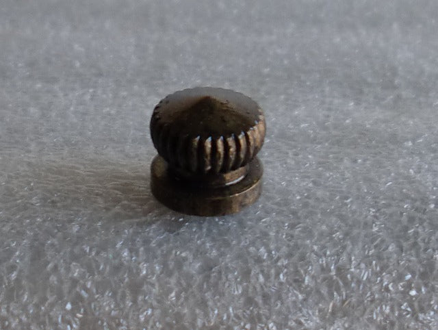 Antique Brass Small Knurled Knob