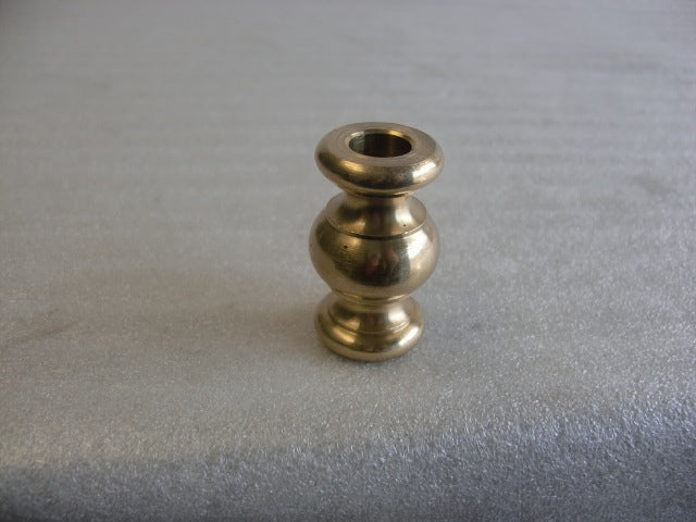 Get a regail finish with this Polished & Lacquered Brass Neck piece.