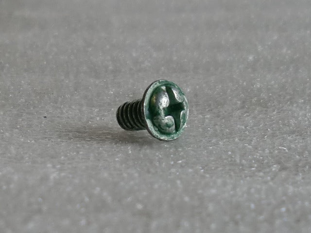 8/32" Green Round Head Grounding Screw