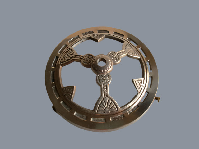 Cast Brass Shade Holder - 5" Fitter - 1/8" IP Centerhole - 5-1/4" Diameter Polish finished