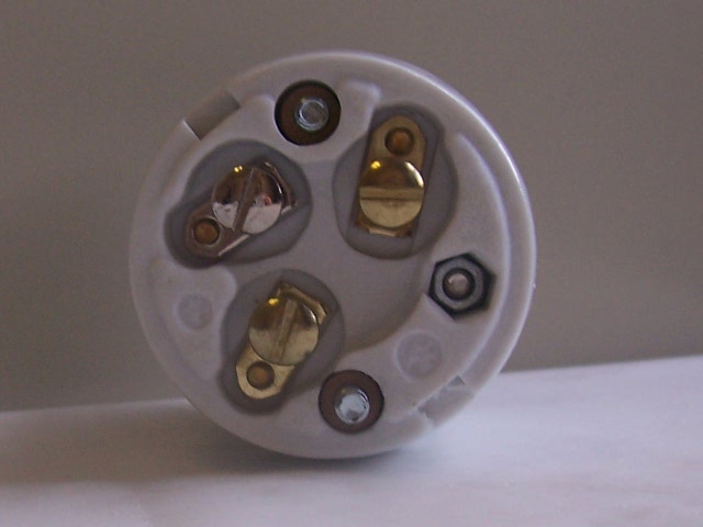 Mogul Base 3 Terminal Porcelain Socket