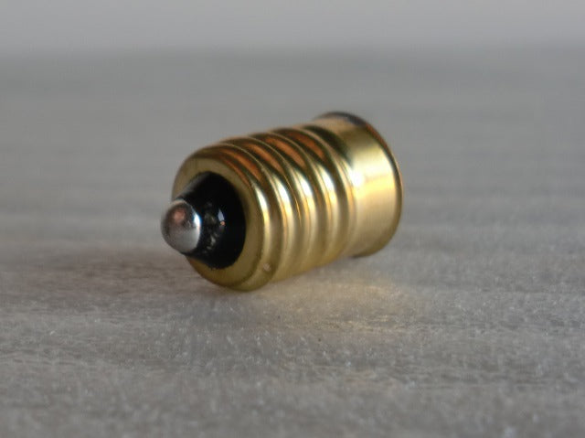 Socket Adapter for German to Candelabra Base.