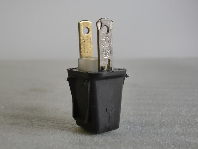 Brown Polarized Easy to Assemble Leviton Plug