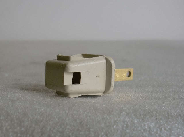 Ivory Non-Polarized Easy to Assemble Leviton Plug