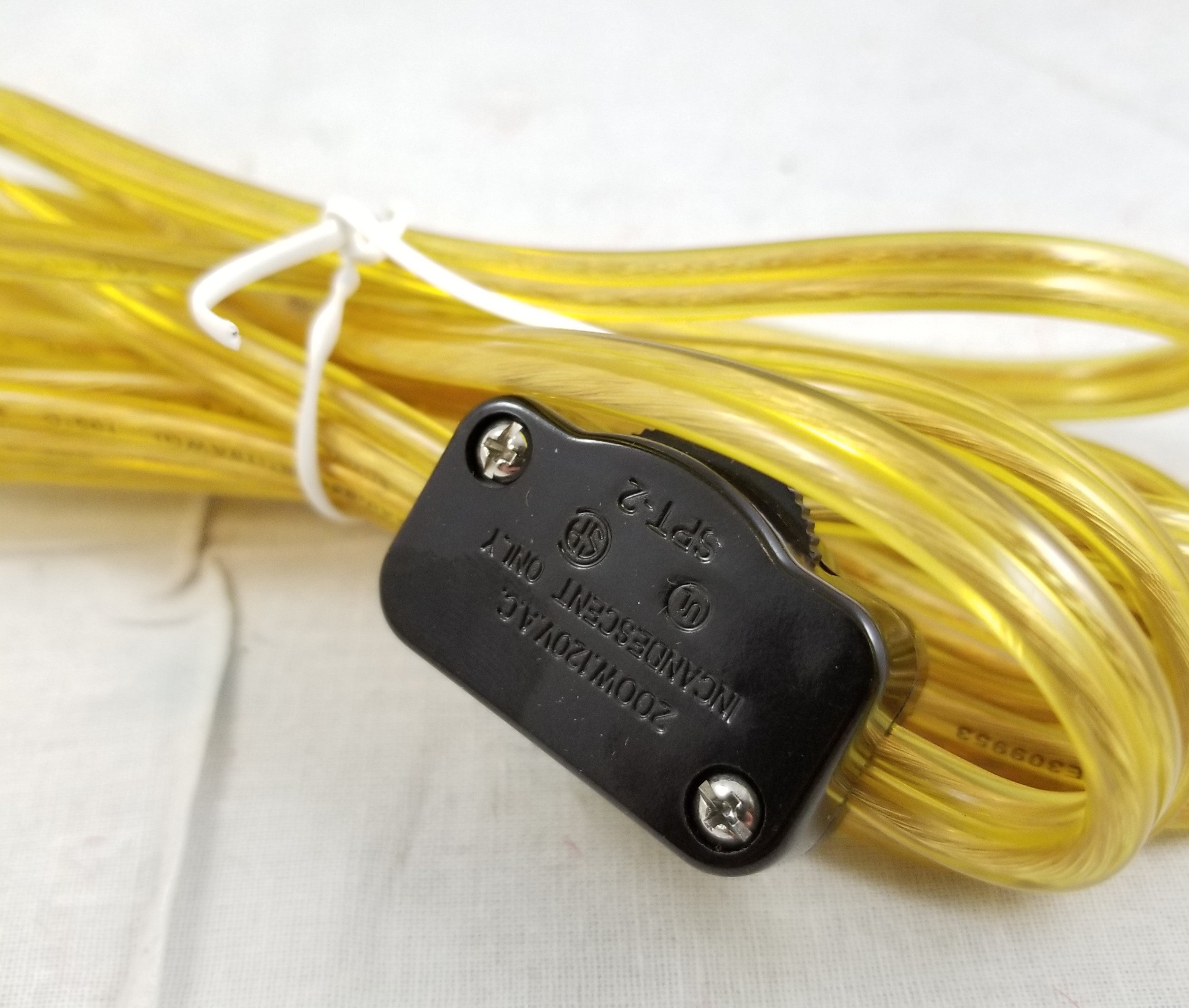 8ft Gold Cord Set - SPT2 - with Brown Hi-Low Switch