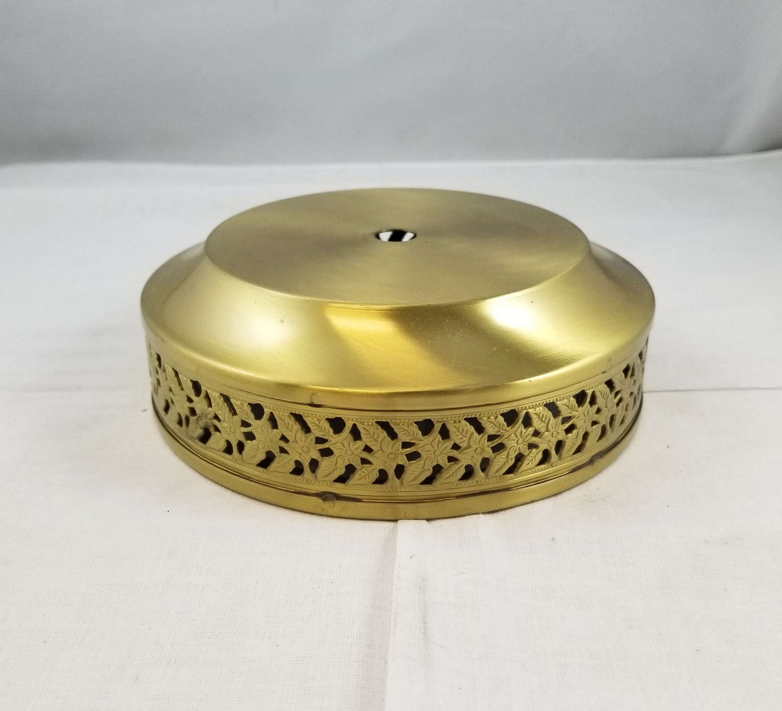 Filigree Bottom Banded End (Brass).
