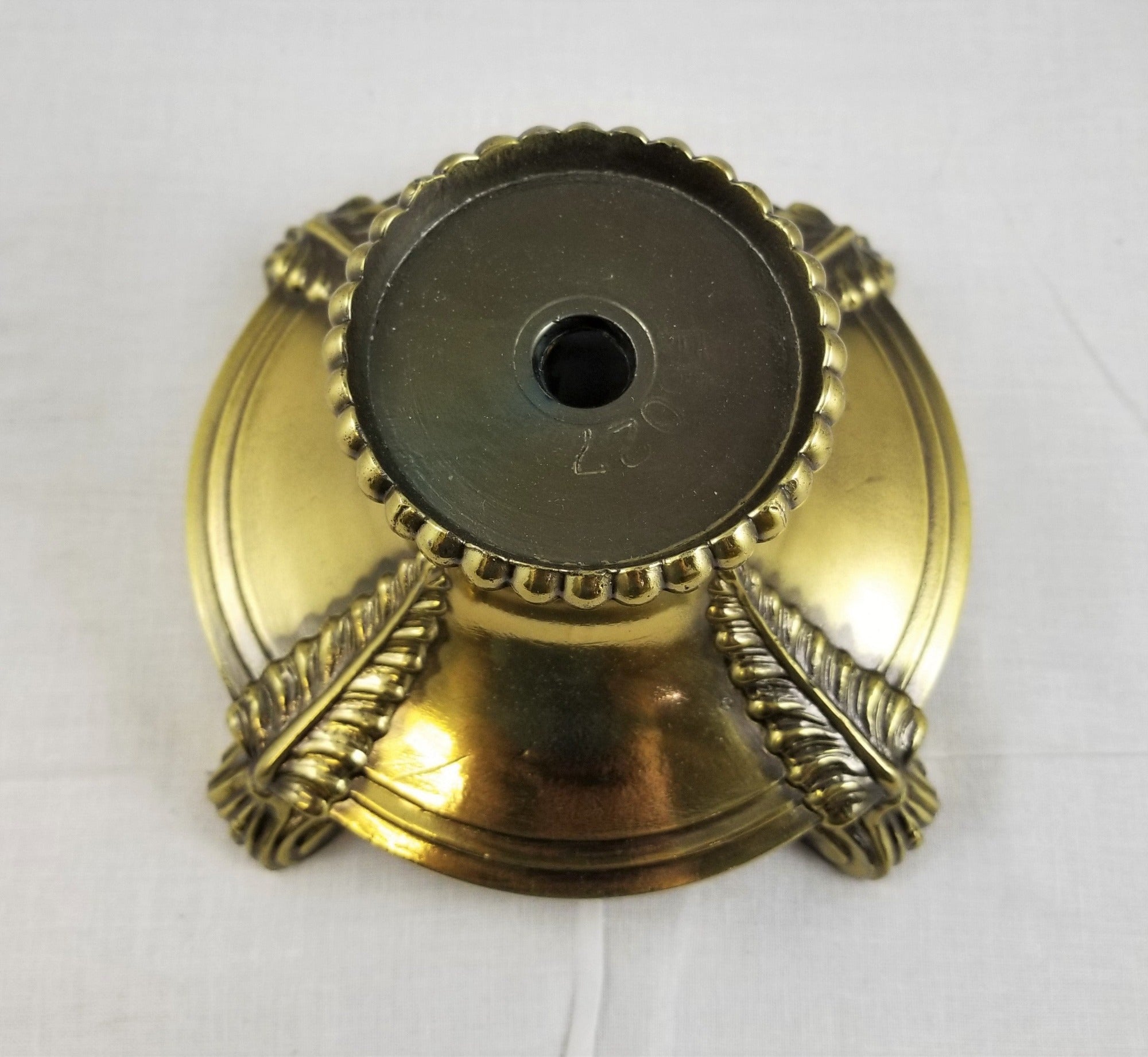White Metal Bright Brass Antique Finish Base - Insert 2-1/2"
