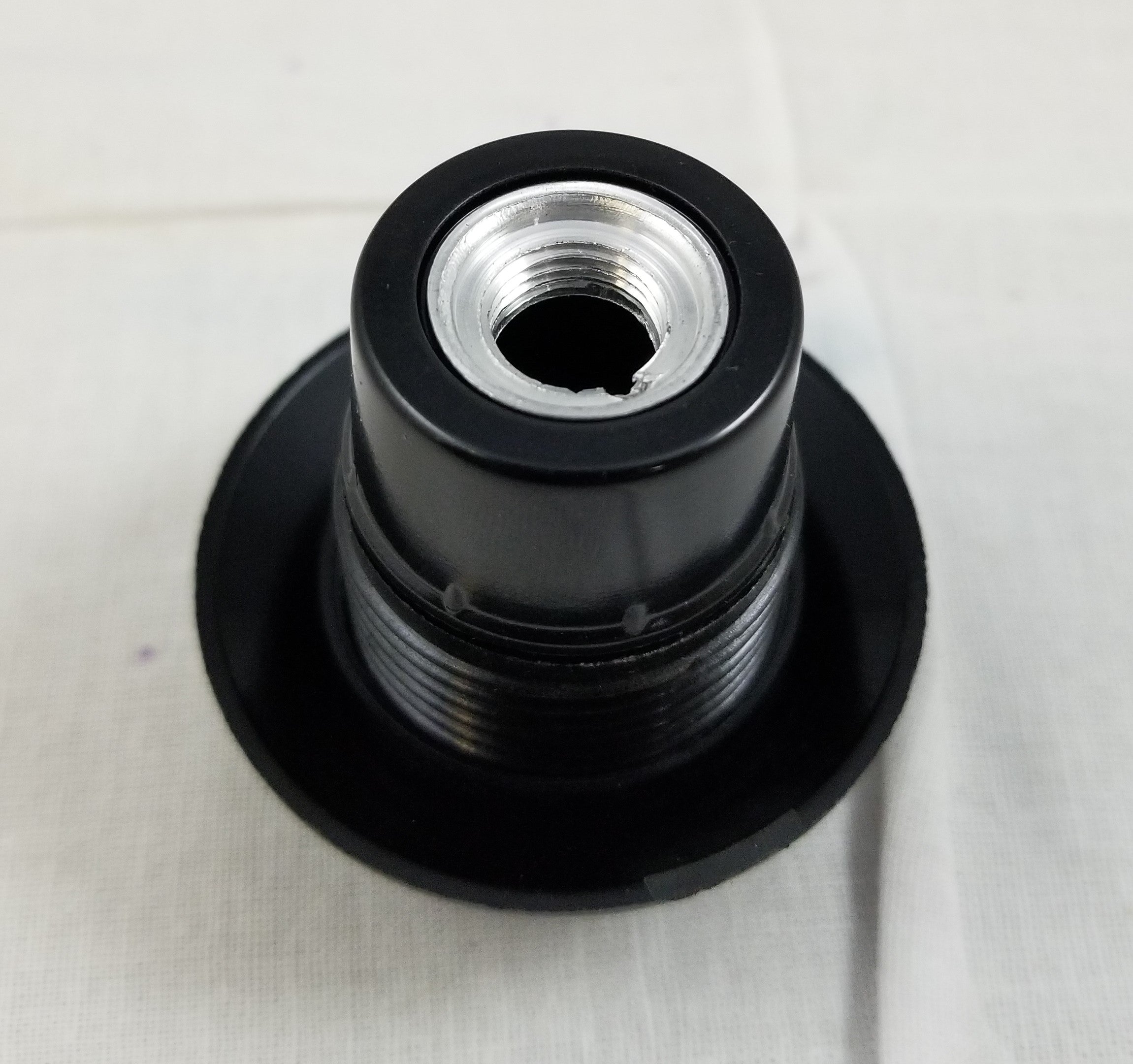 Special Socket with a phenolic ring