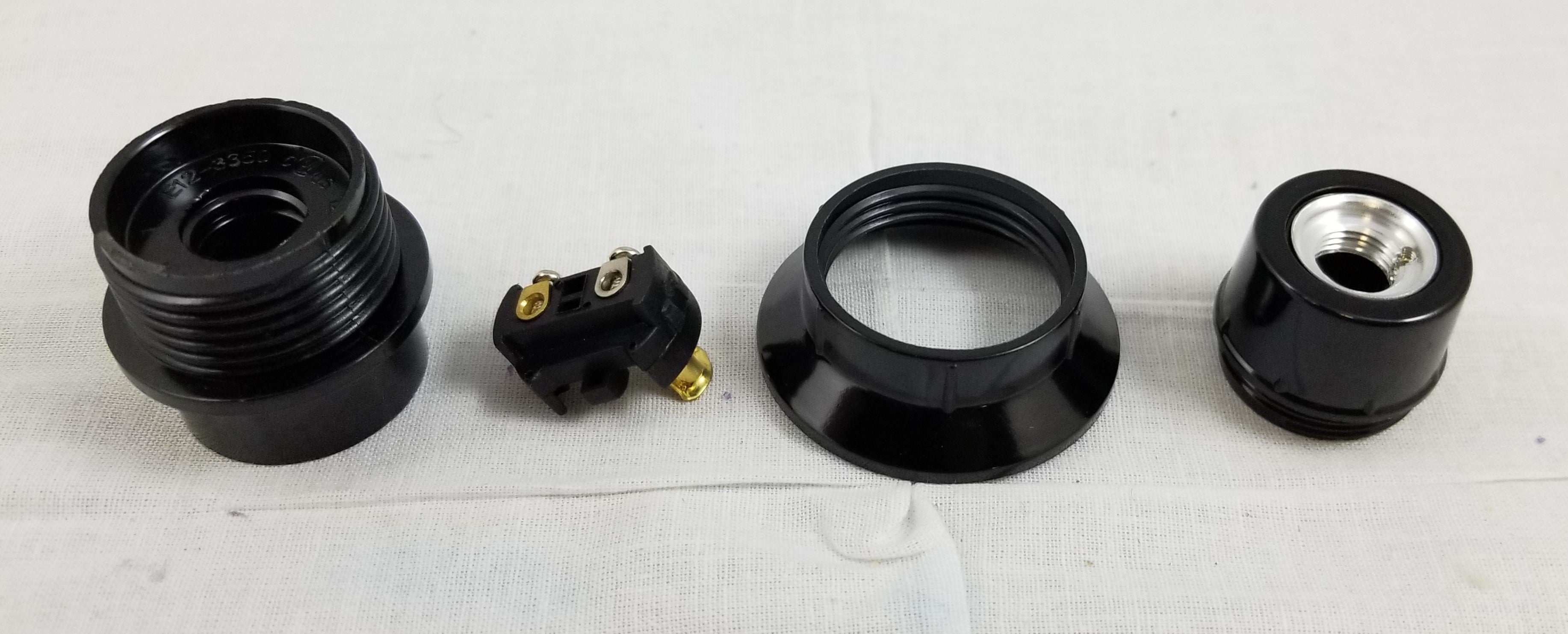 Special Socket with a phenolic ring