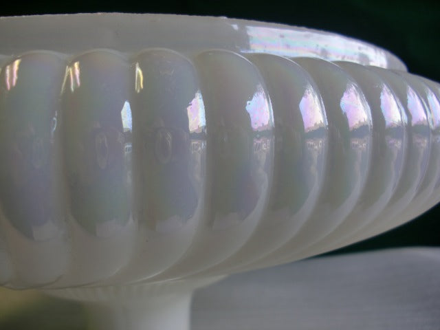 Opal Gloss Ribbed Shade