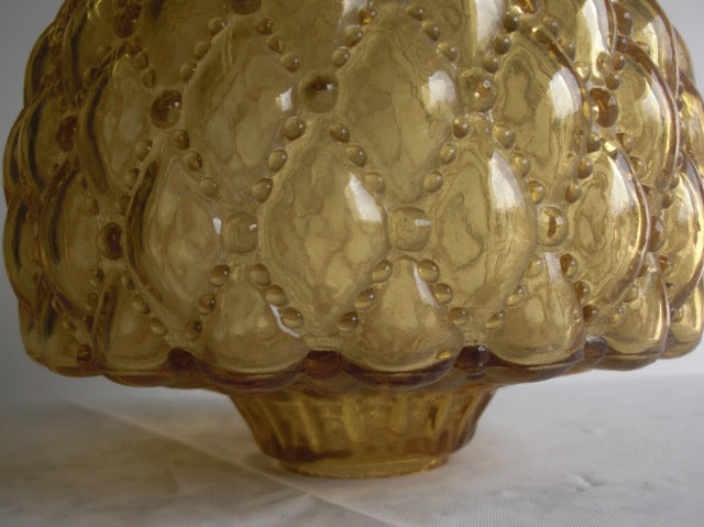 1.5 inch bottom hole quilted amber glass fount