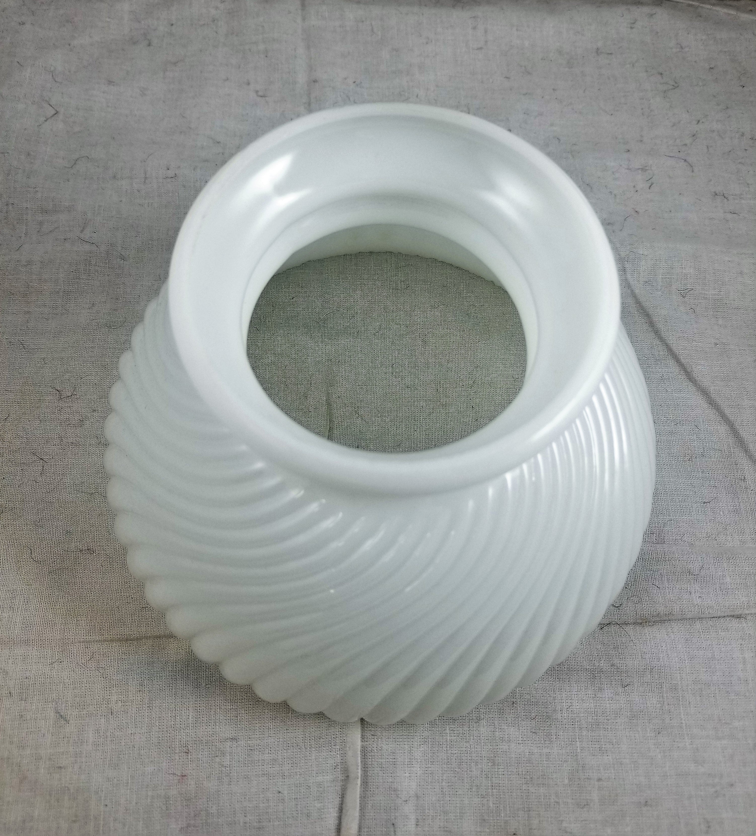 White Swirl Ribbed Student Shade with 6" Fitter