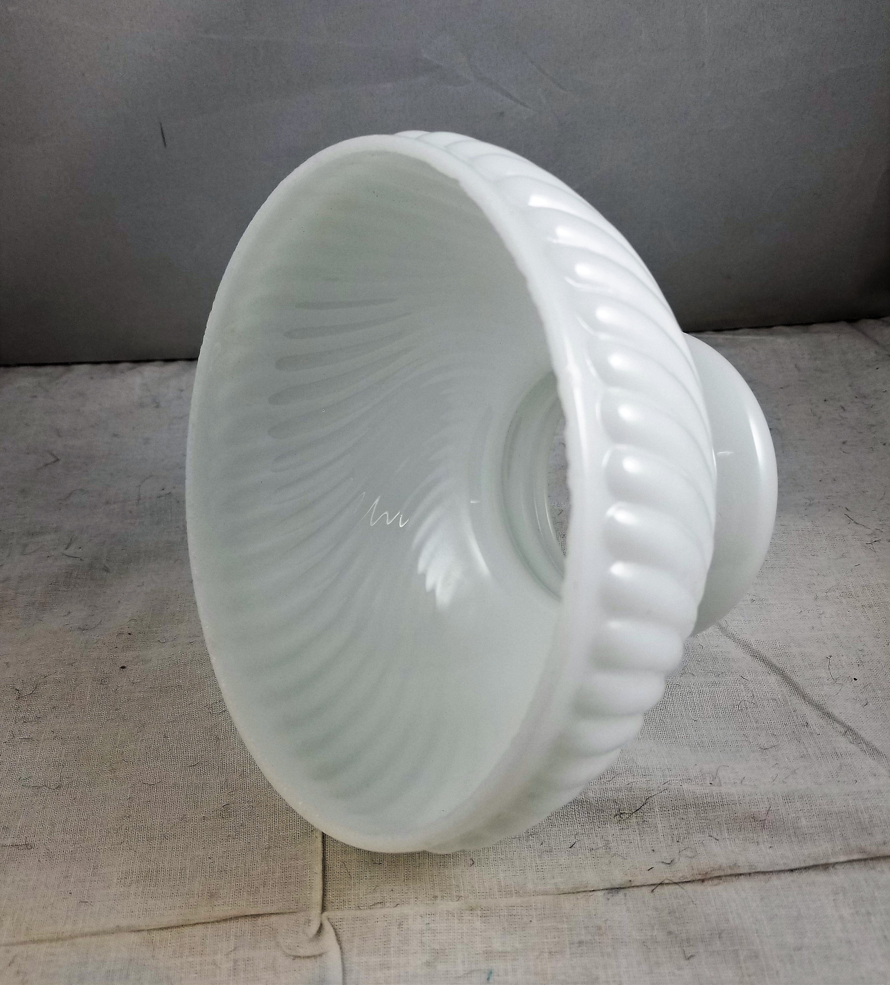 White Swirl Ribbed Student Shade with 6" Fitter