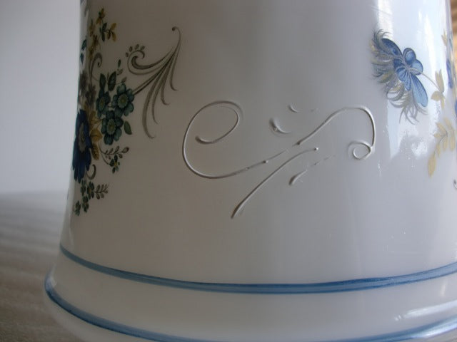 5-3/4" Floral Decorated Blue Fount