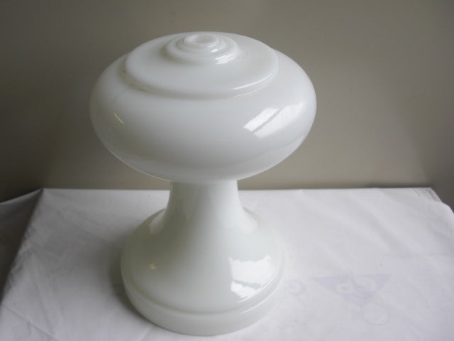 8-3/4" Opal Pedestal Fount