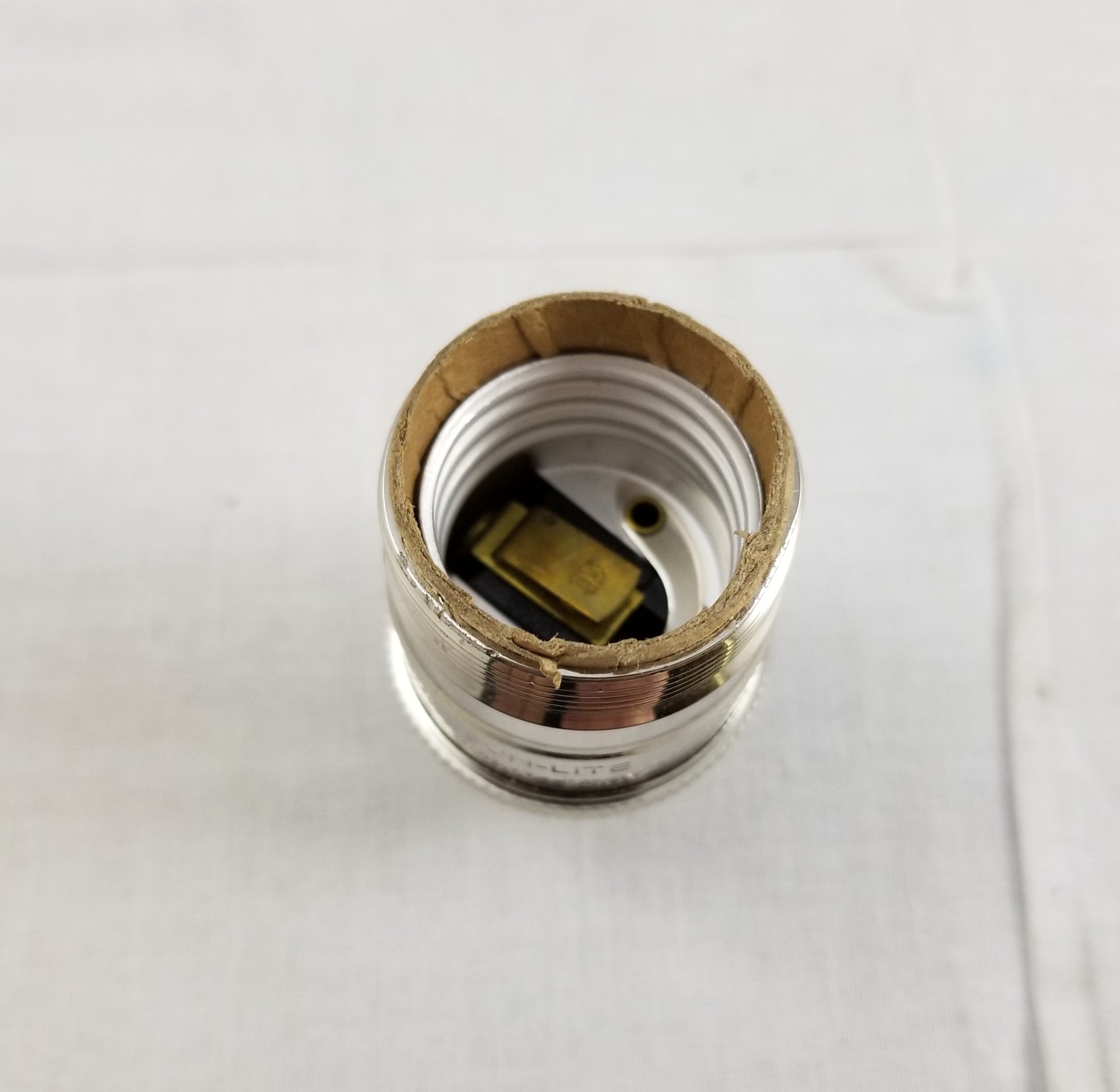 Uno Threaded Keyless Cast Brass Nickel Finish Socket