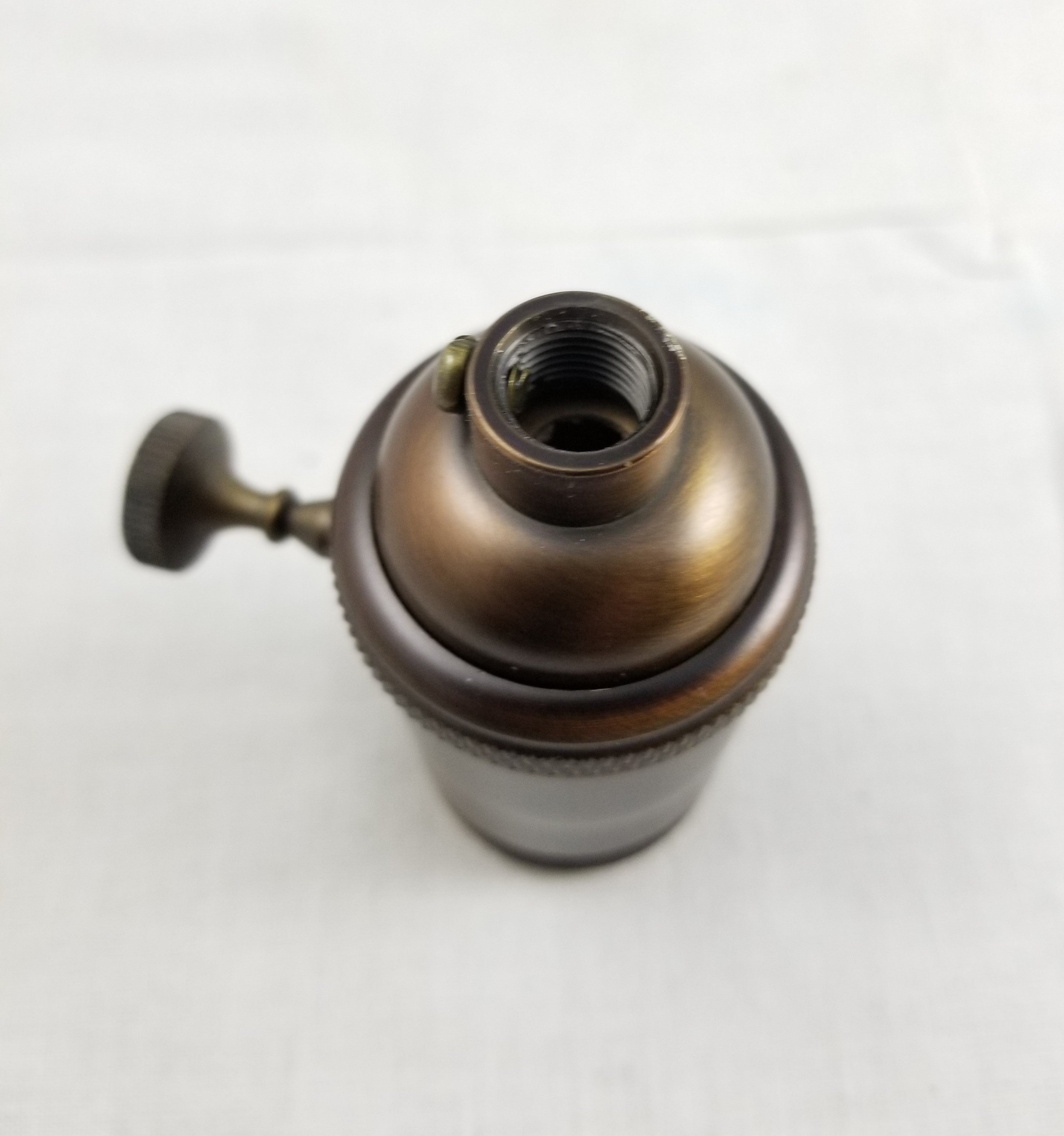 Uno Threaded Heavy Duty 3-Way Dark Antique Brass Turn Knob Socket w/ Set Screw