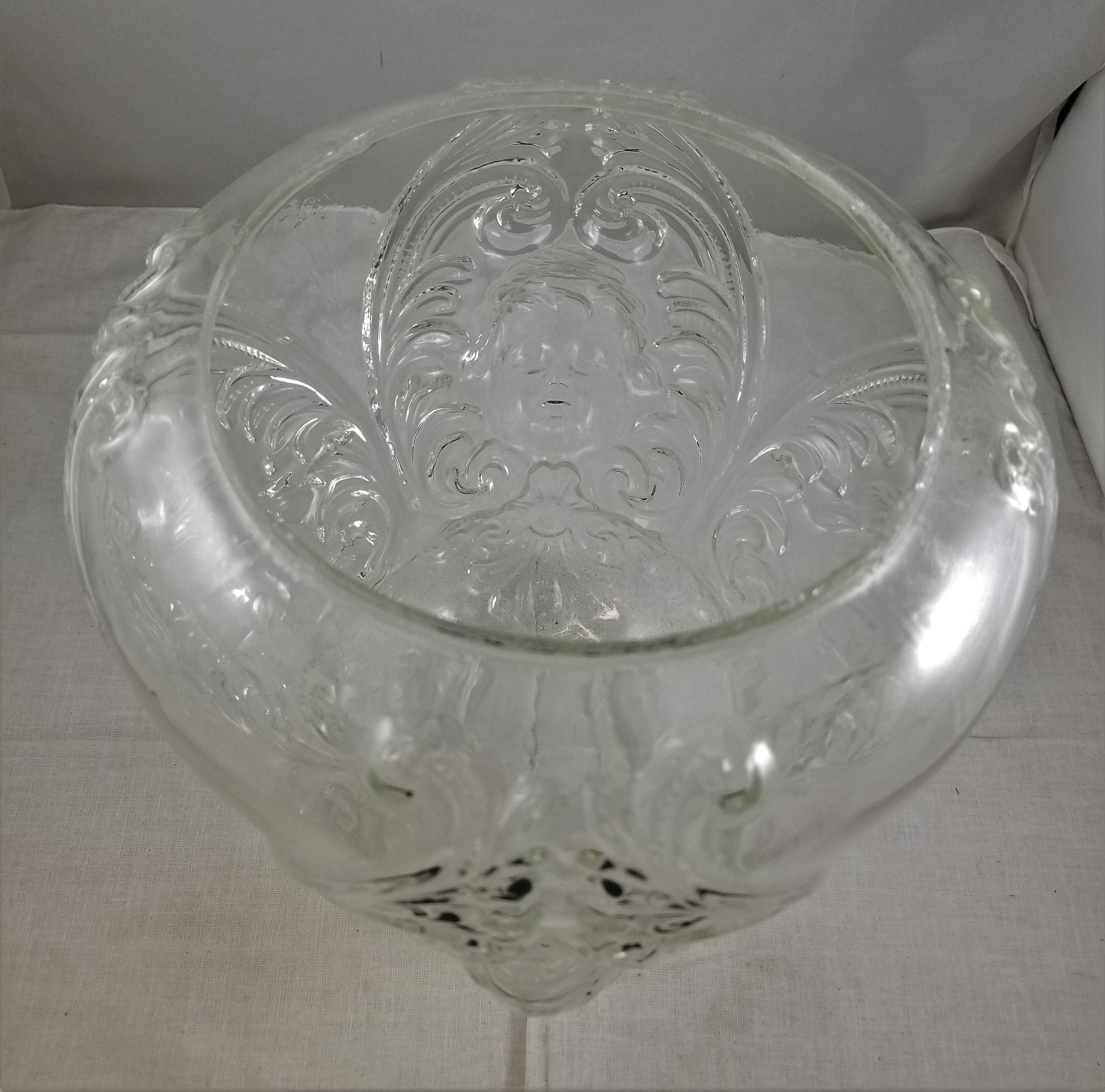 Clear Glass 'Cherub' Fount