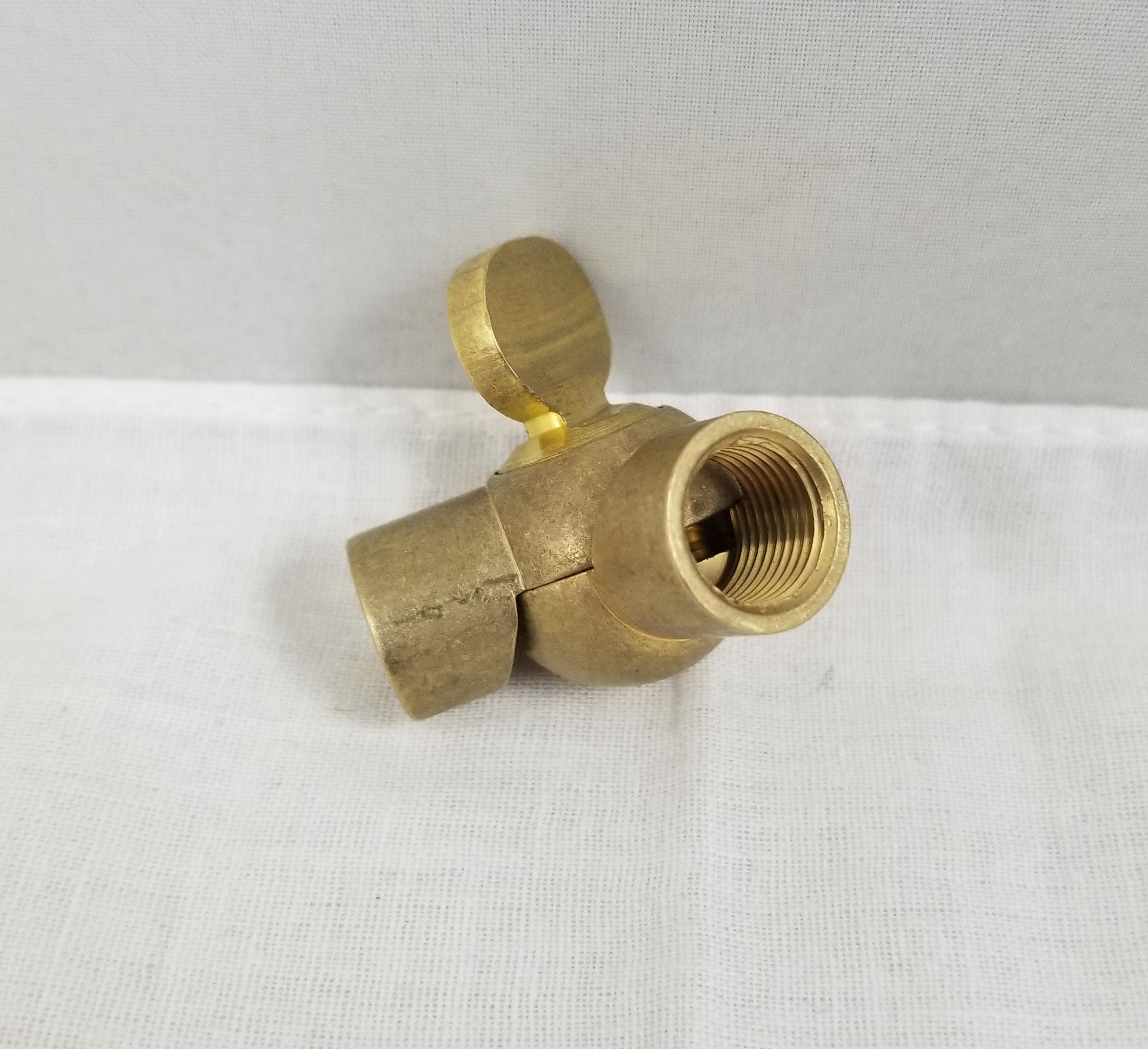Brass Turned Friction Swivel w/ Knob- 1/8 IP x 1/8 IP